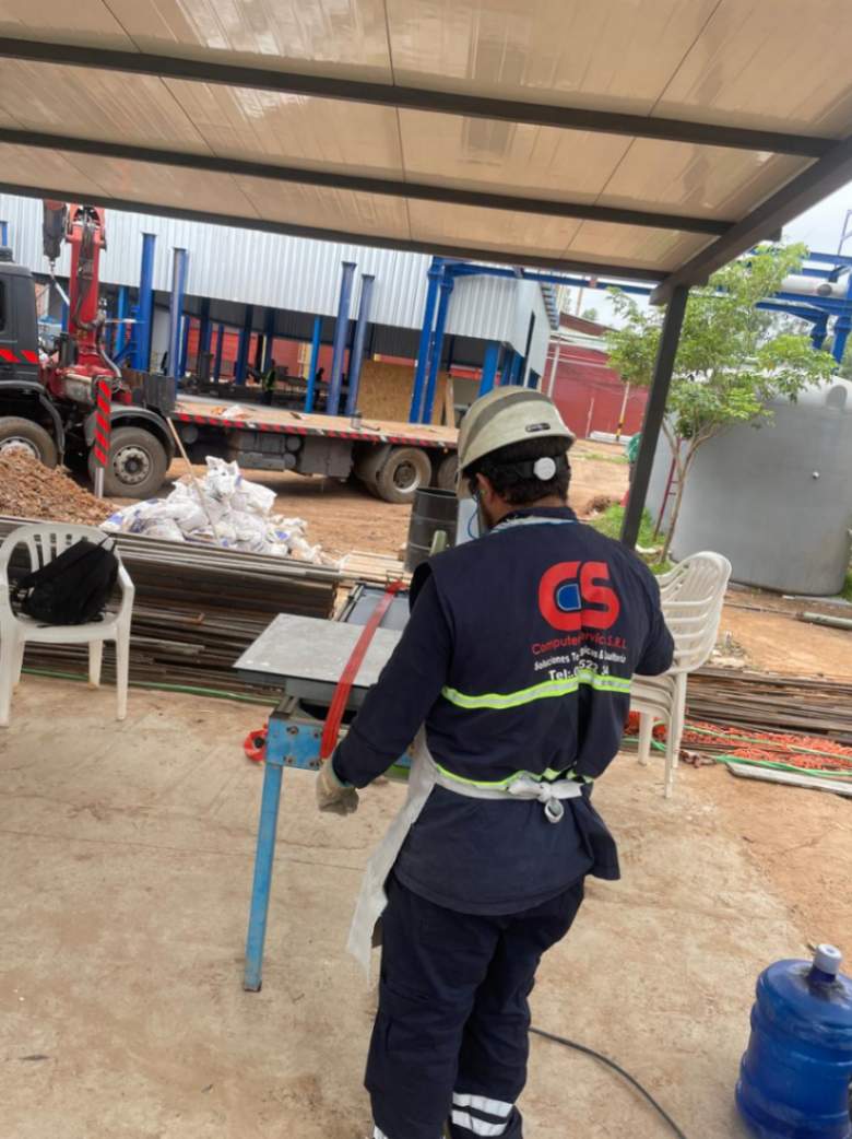 Preparación de materiales de piso técnico